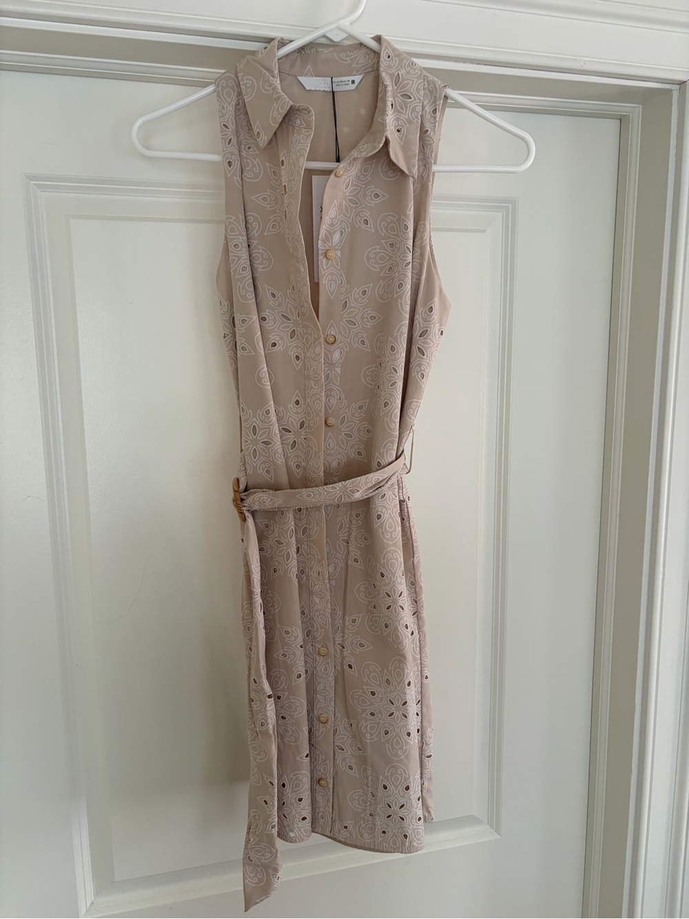 BNWT Zara Beige Eyelet Sleeveless Shirtdress with Belt